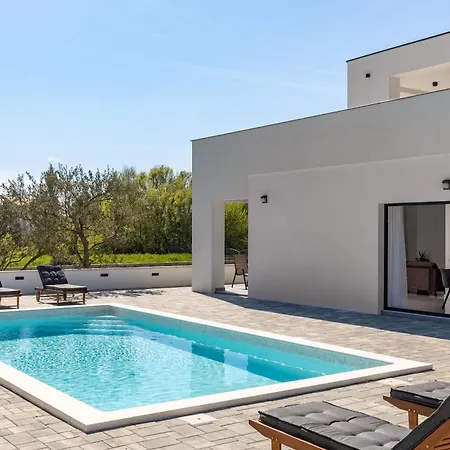 Sole Villa *